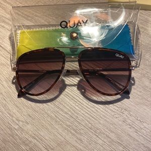 QUAY all in aviator mini glasses